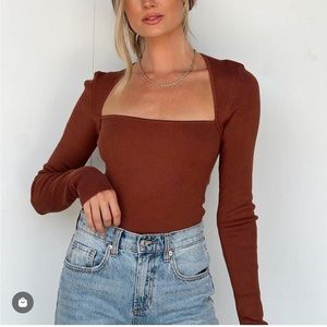 A4 - 236 Vestique Jackson square top size large